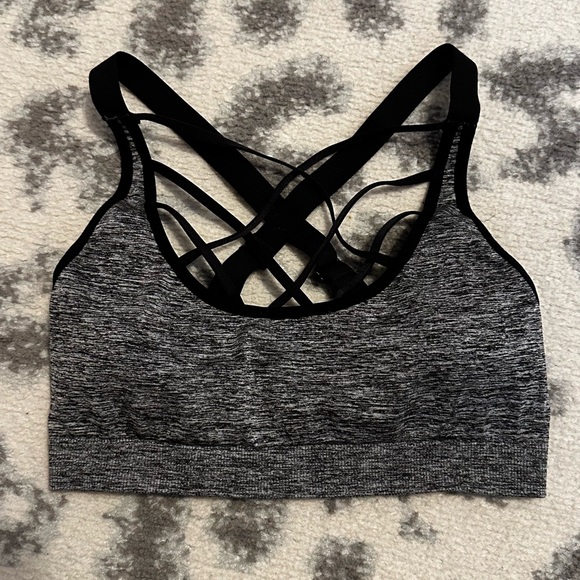 Victoria SPORT Sports Bra - Picture 4 of 6